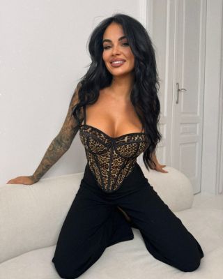 Карина, тел. 8 961 223-64-53 - секс при массаже и другие удовольствия